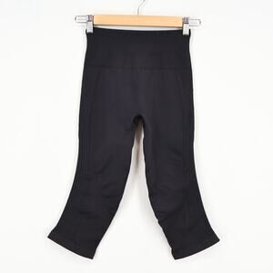 Lululemon Women's Seamless Flow & Go Crop Tight Charcoal Size 4